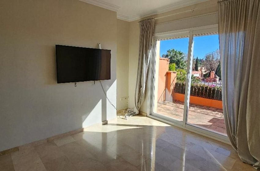 R4673068-Townhouse-For-Sale-Nueva-Andalucia-Terraced-4-Beds-269-Built-13