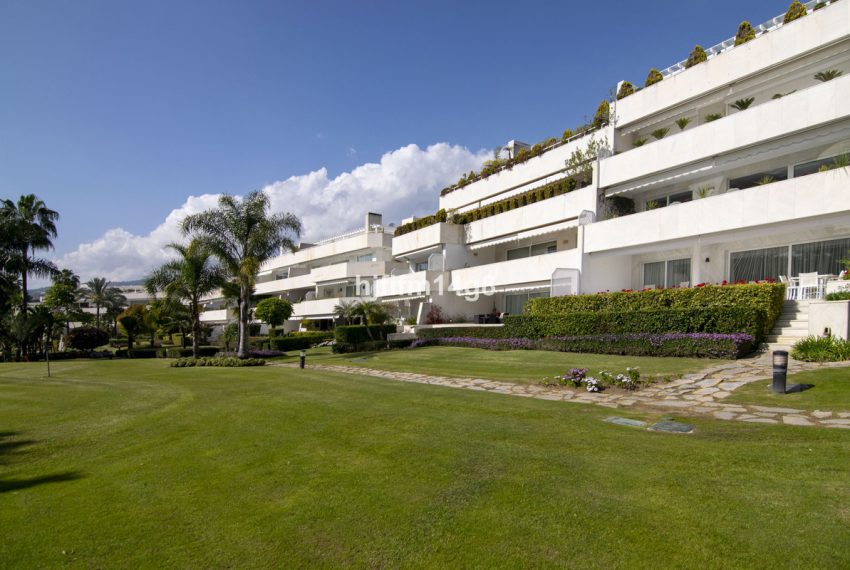 R4677598-Apartment-For-Sale-Nueva-Andalucia-Ground-Floor-2-Beds-120-Built-18