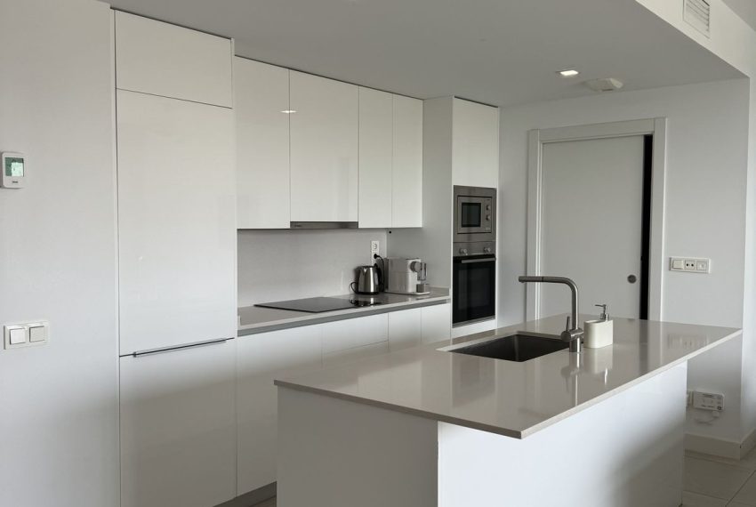 R4678120-Apartment-For-Sale-Estepona-Middle-Floor-3-Beds-135-Built-4