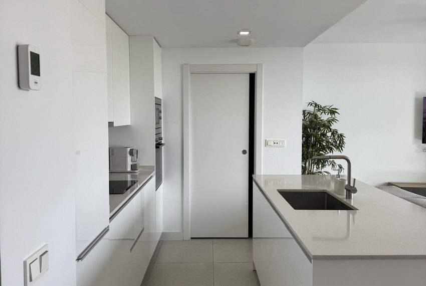 R4678120-Apartment-For-Sale-Estepona-Middle-Floor-3-Beds-135-Built-6