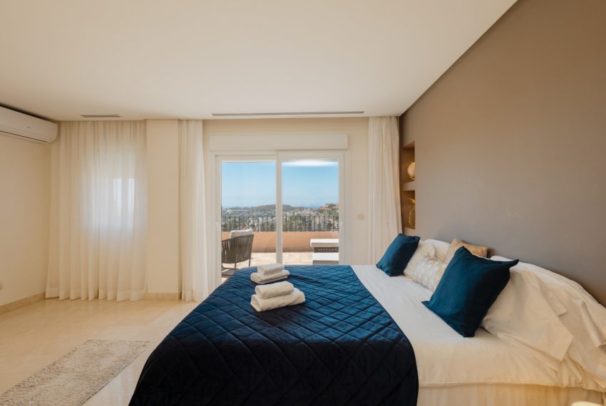 R4710052-Apartment-For-Sale-Nueva-Andalucia-Penthouse-2-Beds-160-Built-5