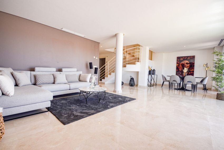 R4710052-Apartment-For-Sale-Nueva-Andalucia-Penthouse-2-Beds-160-Built