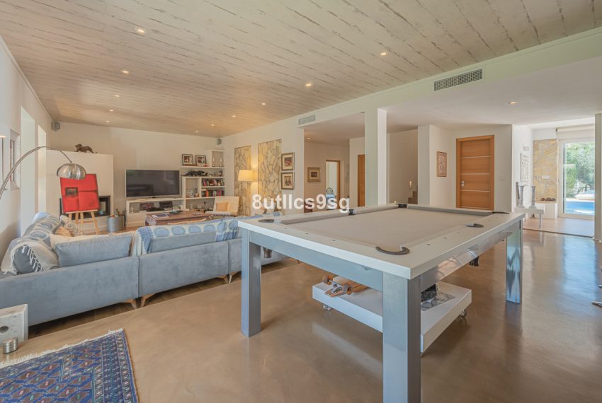 R4152514-Villa-For-Sale-Nueva-Andalucia-Detached-5-Beds-363-Built-8