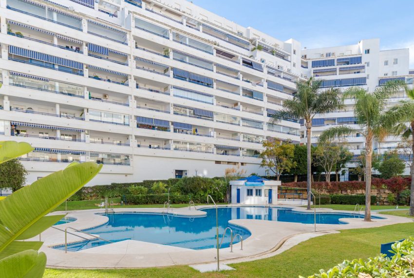 R4179376-Apartment-For-Sale-Marbella-Middle-Floor-3-Beds-112-Built