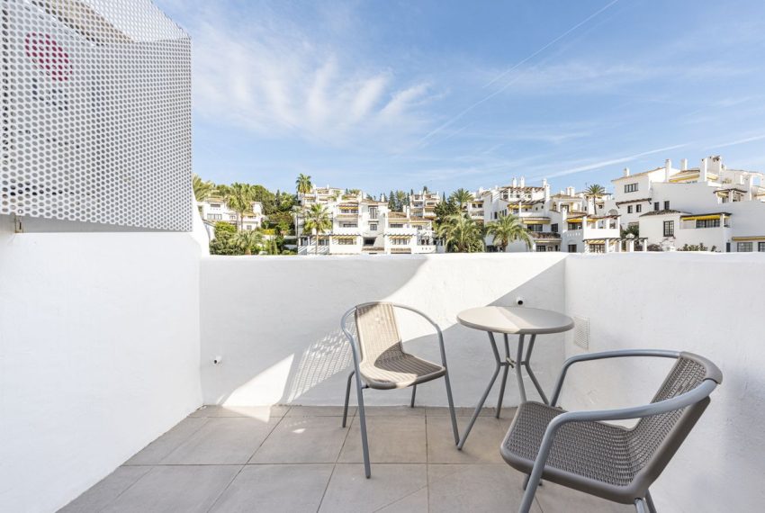 R4208110-Apartment-For-Sale-Nueva-Andalucia-Penthouse-Duplex-2-Beds-110-Built-10