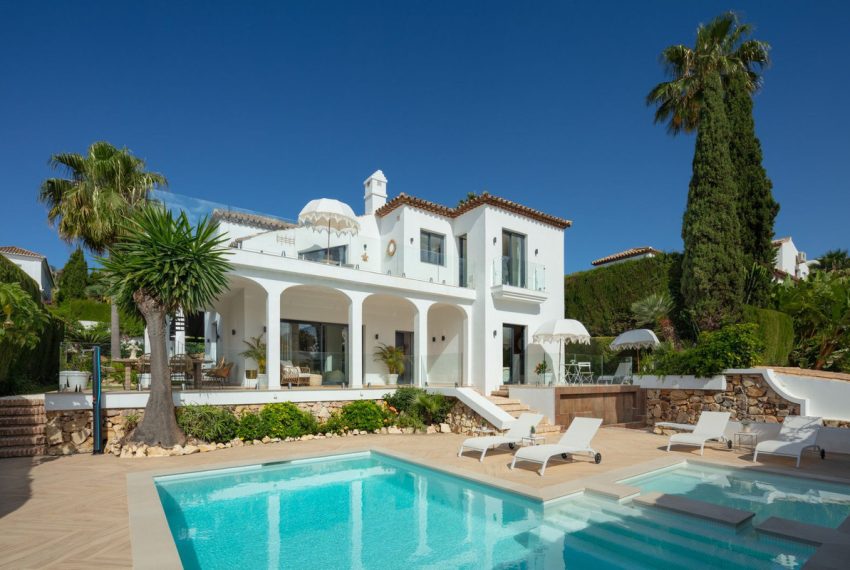 R4306060-Villa-For-Sale-Nueva-Andalucia-Detached-4-Beds-235-Built-10
