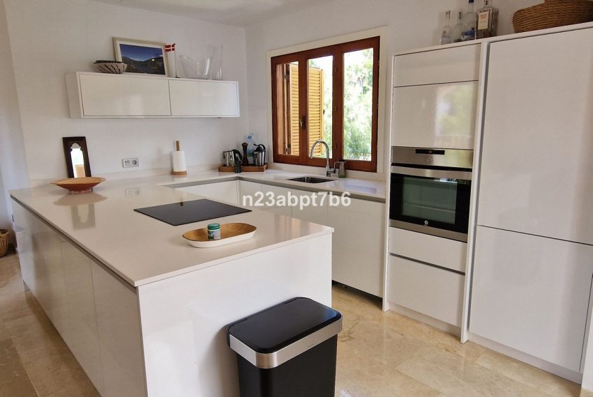 R4318855-Apartment-For-Sale-Aloha-Middle-Floor-2-Beds-100-Built-5