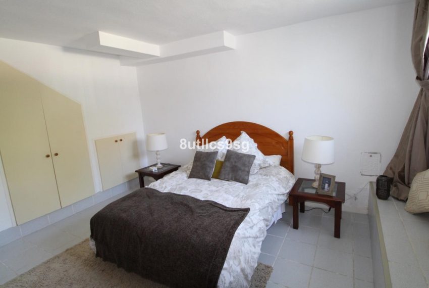 R4354444-Townhouse-For-Sale-Nueva-Andalucia-Terraced-4-Beds-147-Built-16