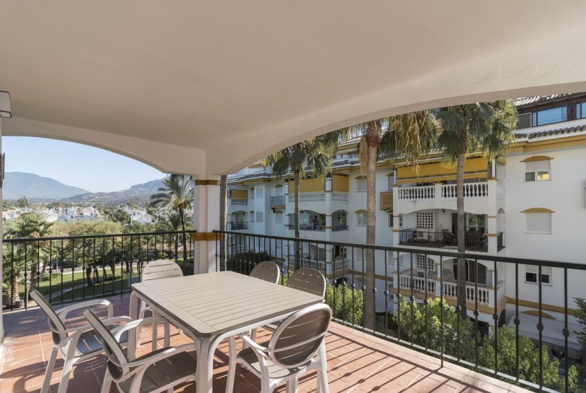 R4383634-Apartment-For-Sale-Nueva-Andalucia-Middle-Floor-2-Beds-109-Built-3