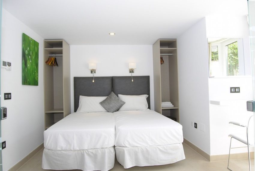 R4395400-Villa-For-Sale-San-Pedro-de-Alcantara-Detached-8-Beds-550-Built-14