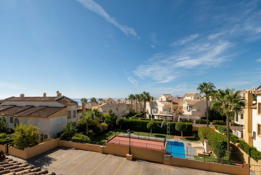 R4440481-Townhouse-For-Sale-Costabella-Terraced-4-Beds-111-Built-3
