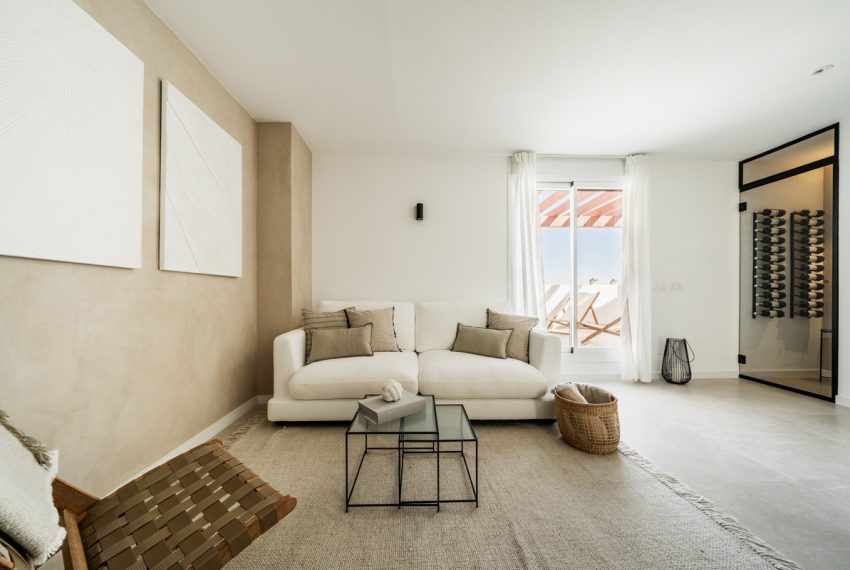 R4441417-Apartment-For-Sale-Nueva-Andalucia-Penthouse-2-Beds-113-Built-3