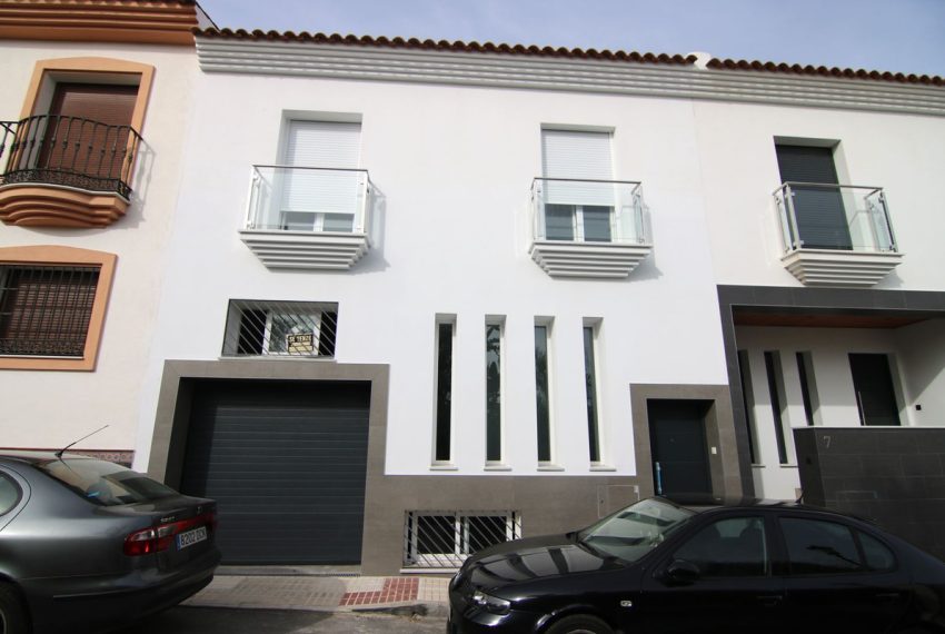 R4444189-Townhouse-For-Sale-Coin-Terraced-3-Beds-224-Built