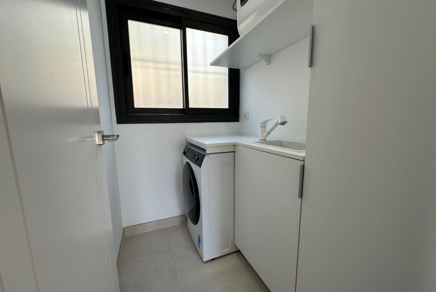 R4450825-Apartment-For-Sale-La-Quinta-Middle-Floor-3-Beds-115-Built-11
