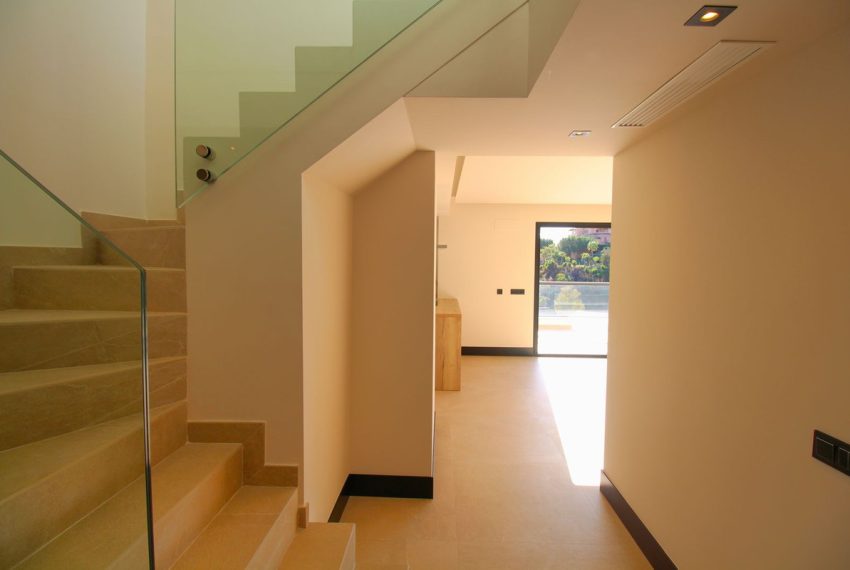R4592050-Apartment-For-Sale-Nueva-Andalucia-Penthouse-Duplex-3-Beds-121-Built-19