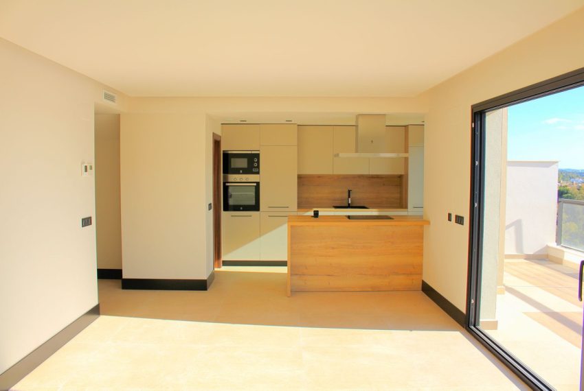R4592050-Apartment-For-Sale-Nueva-Andalucia-Penthouse-Duplex-3-Beds-121-Built-8