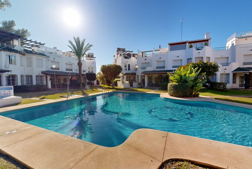 R4592236-Townhouse-For-Sale-Nueva-Andalucia-Terraced-3-Beds-117-Built