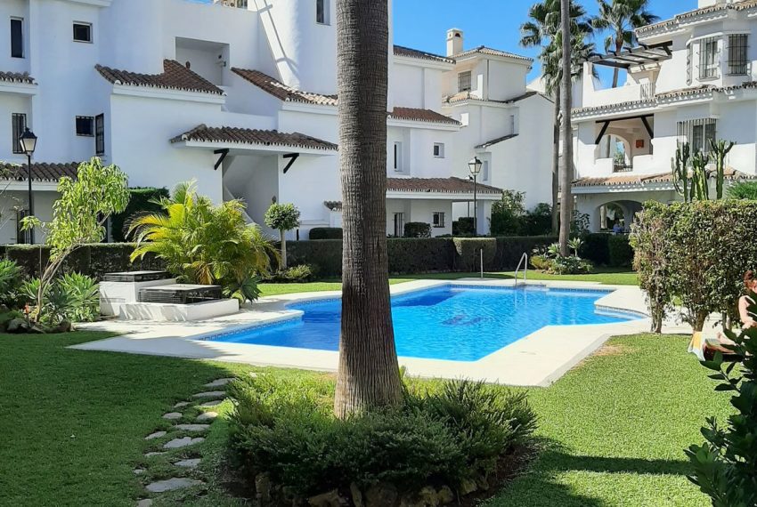 R4632739-Apartment-For-Sale-Nueva-Andalucia-Ground-Floor-2-Beds-90-Built