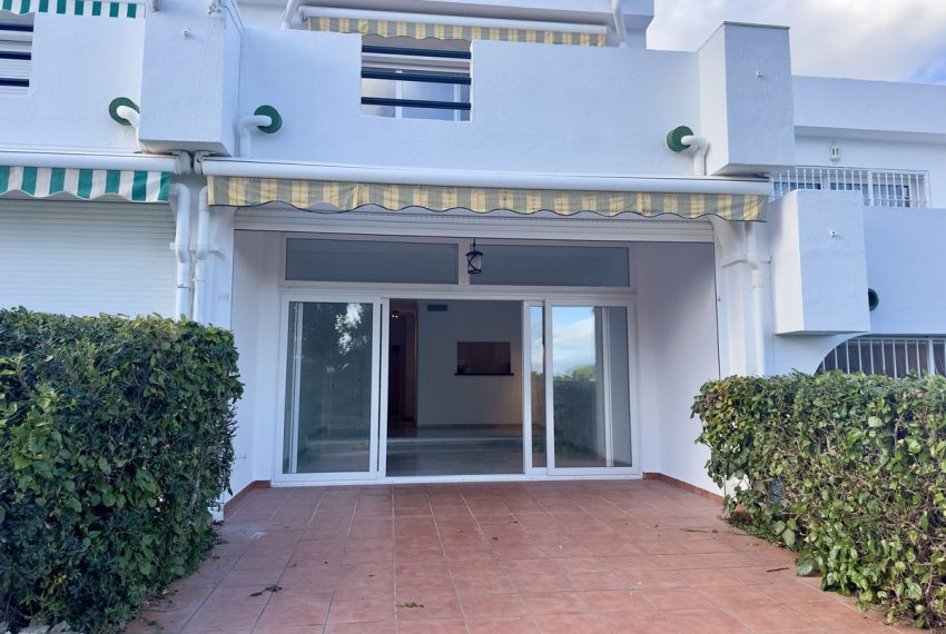 R4643971-Townhouse-For-Sale-Nueva-Andalucia-Terraced-2-Beds-140-Built-1