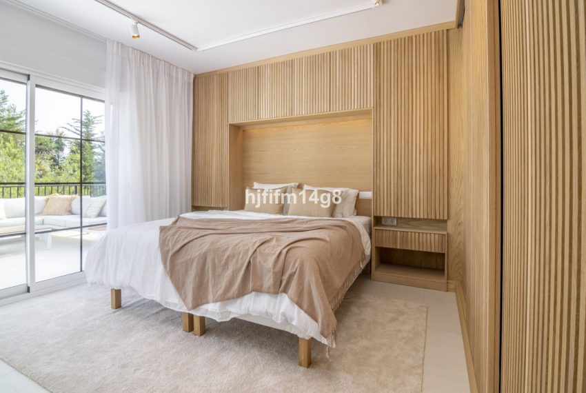 R4649734-Apartment-For-Sale-Nueva-Andalucia-Penthouse-3-Beds-99-Built-11