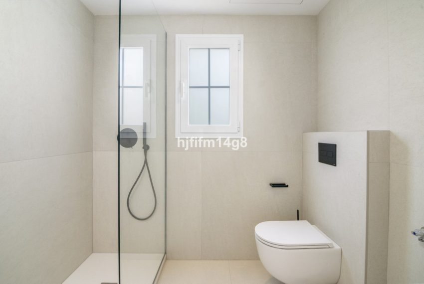 R4649734-Apartment-For-Sale-Nueva-Andalucia-Penthouse-3-Beds-99-Built-17