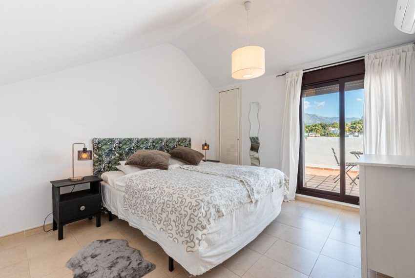 R4655650-Apartment-For-Sale-Nueva-Andalucia-Penthouse-4-Beds-177-Built-16