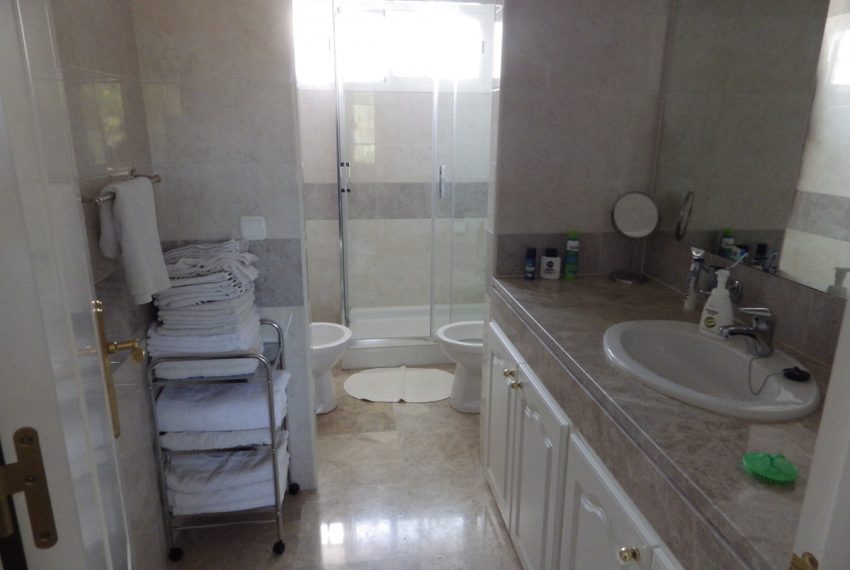 R4674280-Townhouse-For-Sale-Nueva-Andalucia-Terraced-5-Beds-160-Built-17