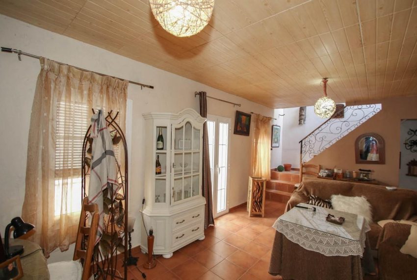 R2755061-Townhouse-For-Sale-Guaro-Terraced-1-Beds-110-Built-1