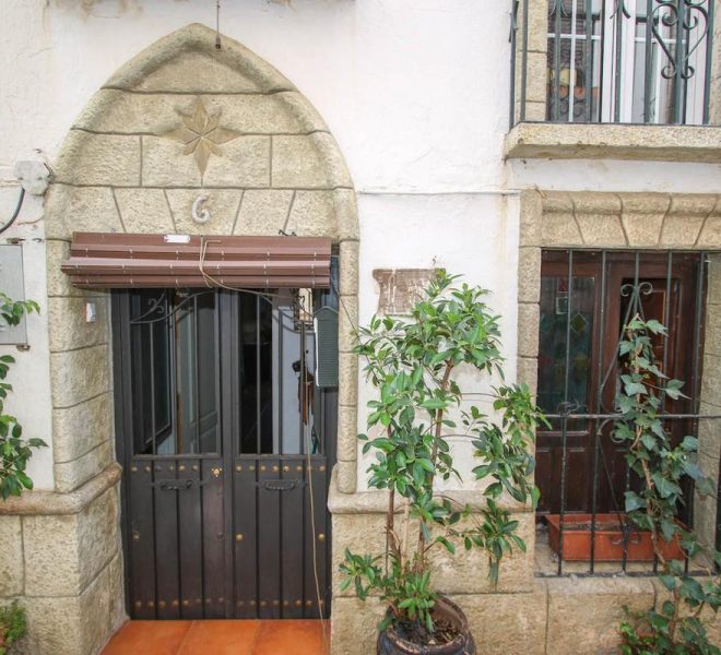 R2755061-Image 1-Terraced - 1 Beds - 110 Built