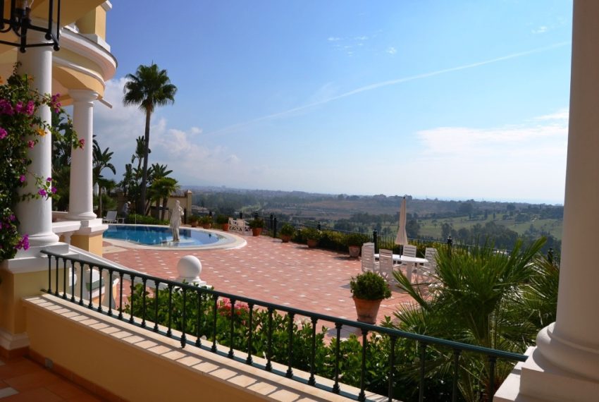 R2927828-Villa-For-Sale-El-Paraiso-Detached-5-Beds-1078-Built-14