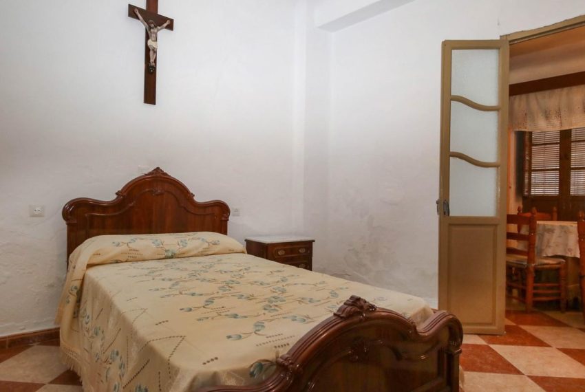 R3845677-Townhouse-For-Sale-Guaro-Terraced-4-Beds-165-Built-12