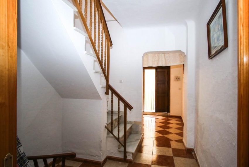 R3845677-Townhouse-For-Sale-Guaro-Terraced-4-Beds-165-Built-17