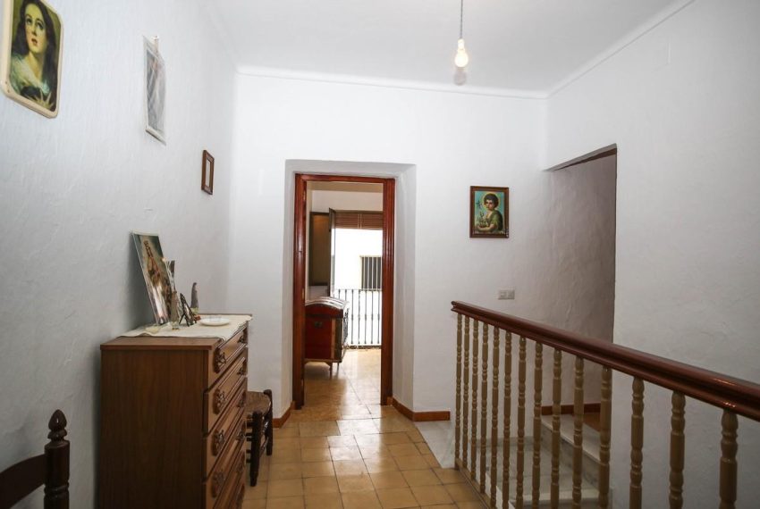 R3845677-Townhouse-For-Sale-Guaro-Terraced-4-Beds-165-Built-19