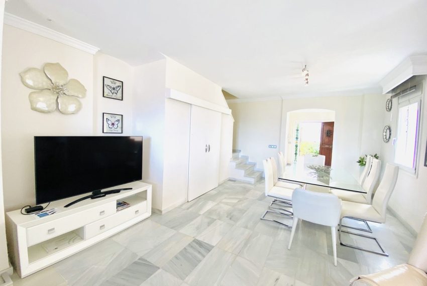 R4306012-Townhouse-For-Sale-Estepona-Terraced-5-Beds-240-Built-14