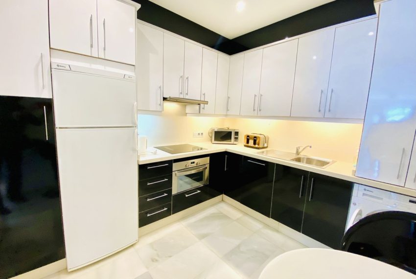 R4306012-Townhouse-For-Sale-Estepona-Terraced-5-Beds-240-Built-19