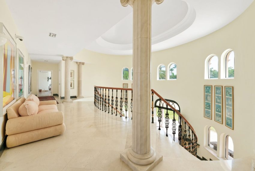R4793911-Villa-For-Sale-El-Paraiso-Detached-8-Beds-1124-Built-19