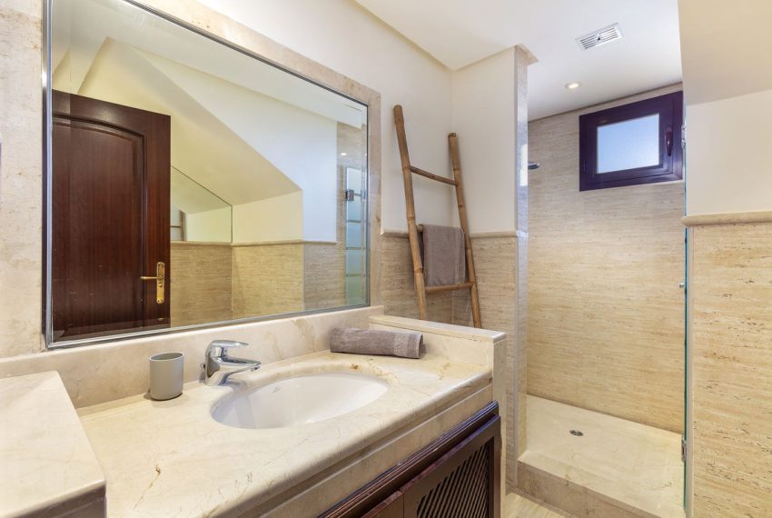 R4833994-Apartment-For-Sale-La-Mairena-Penthouse-Duplex-3-Beds-245-Built-16