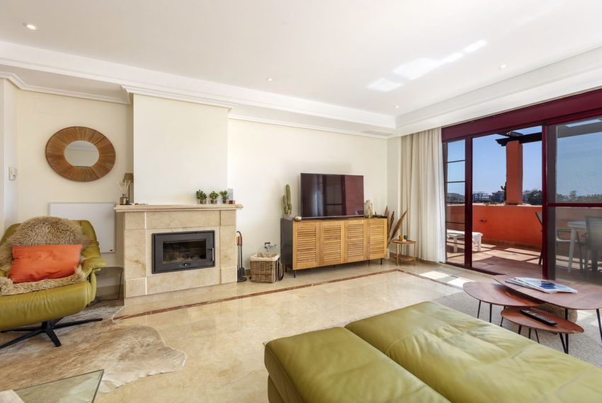 R4833994-Apartment-For-Sale-La-Mairena-Penthouse-Duplex-3-Beds-245-Built-2