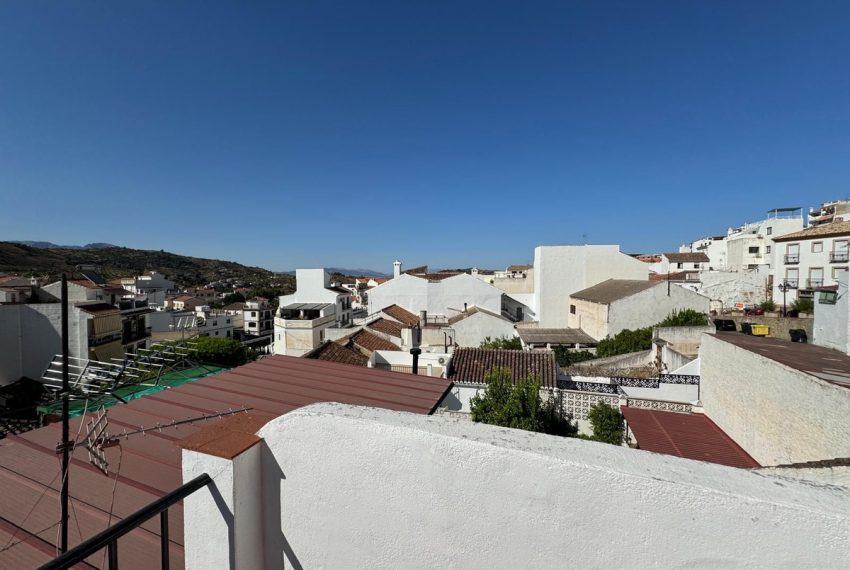 R4837621-Townhouse-For-Sale-Monda-Terraced-5-Beds-140-Built-14