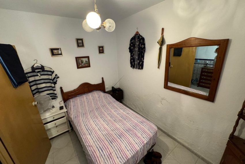 R4837621-Townhouse-For-Sale-Monda-Terraced-5-Beds-140-Built-9