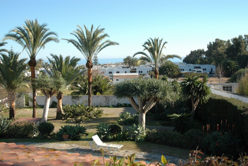 R4891351-Villa-For-Sale-Estepona-Detached-6-Beds-643-Built-1