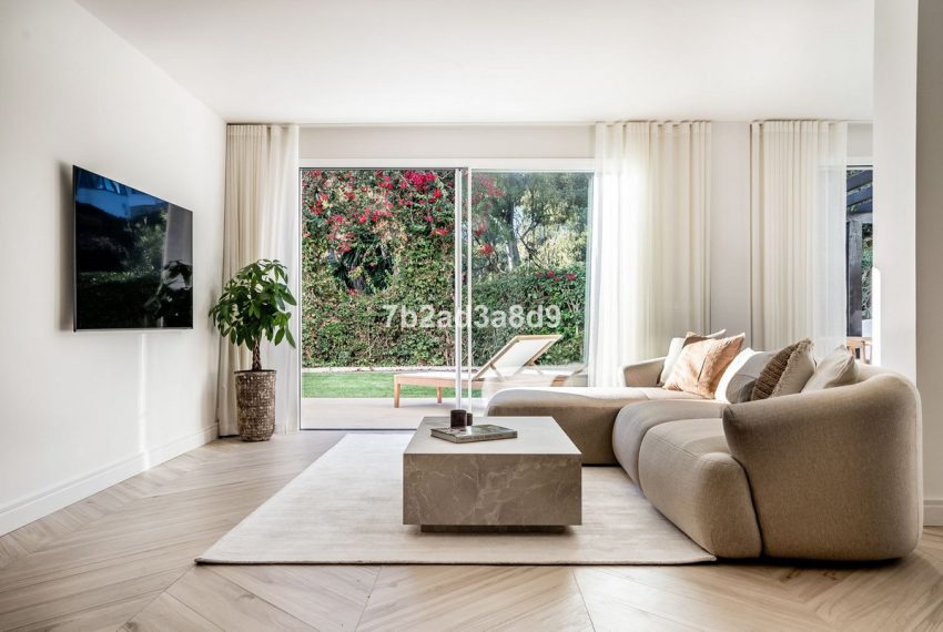 R4892275-Apartment-For-Sale-The-Golden-Mile-Ground-Floor-4-Beds-229-Built-6