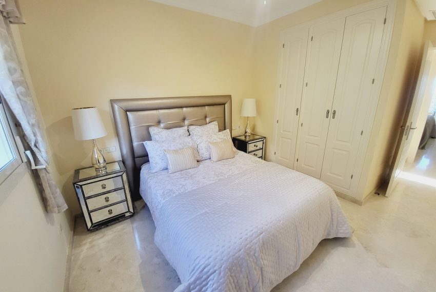 R4217206-Townhouse-For-Sale-La-Mairena-Terraced-4-Beds-199-Built-19