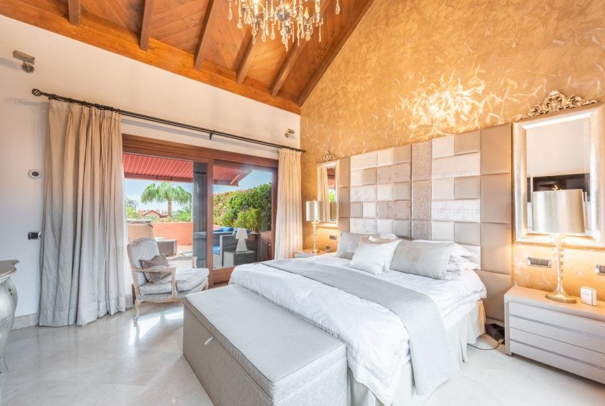 R4442986-Apartment-For-Sale-New-Golden-Mile-Penthouse-3-Beds-206-Built-17