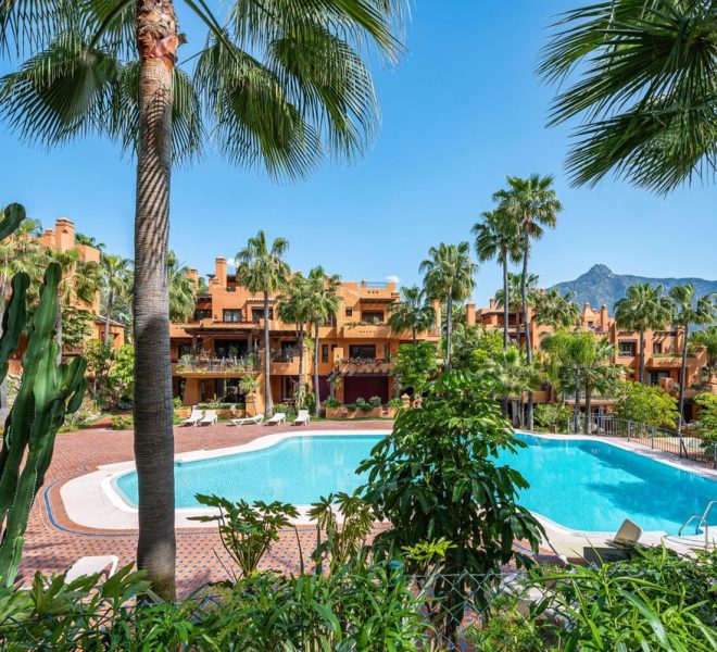 R4665598-Image 1-Penthouse Duplex - 3 Beds - 206 Built