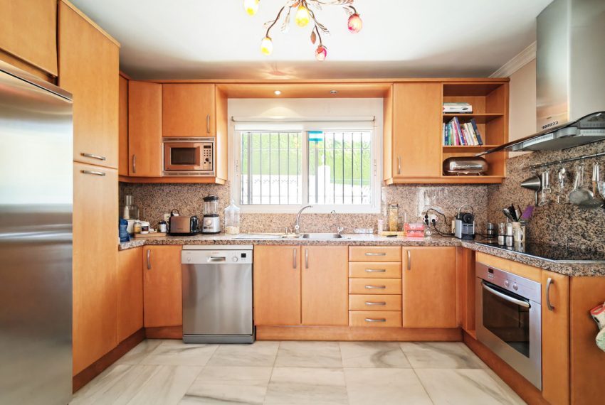 R4745329-Villa-For-Sale-Elviria-Detached-7-Beds-393-Built-4