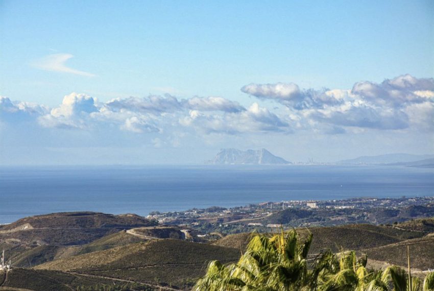 R4914826-Villa-For-Sale-La-Zagaleta-Detached-5-Beds-1125-Built-2