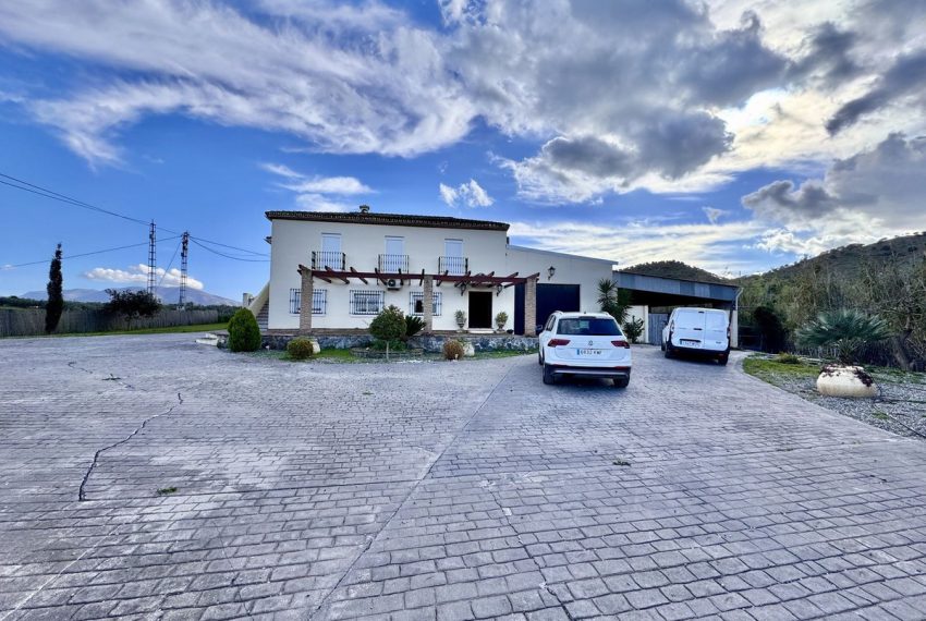 R4941235-Villa-For-Sale-Coin-Finca-5-Beds-315-Built-1