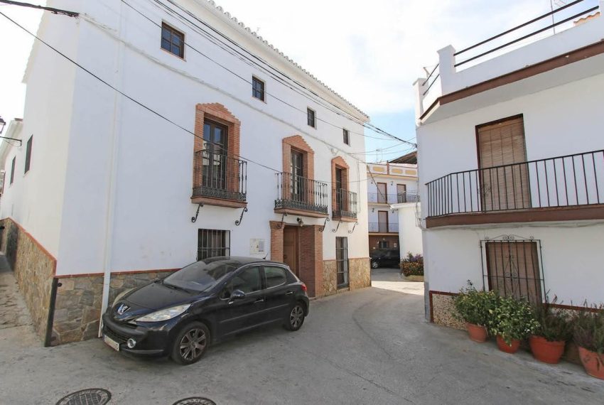 R2785172-Townhouse-For-Sale-Guaro-Terraced-7-Beds-362-Built
