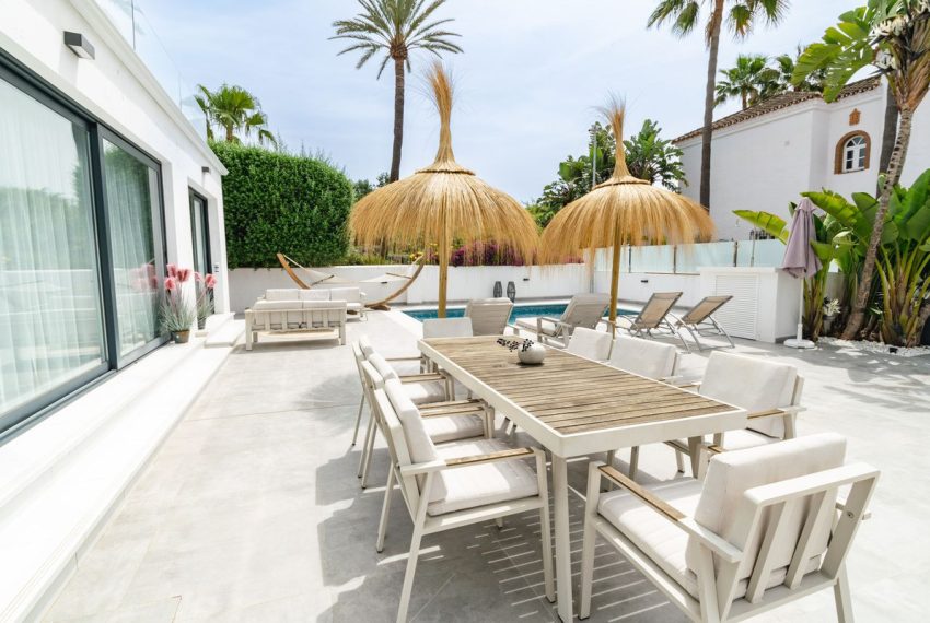 R4074745-Villa-For-Sale-Nueva-Andalucia-Detached-4-Beds-300-Built-3